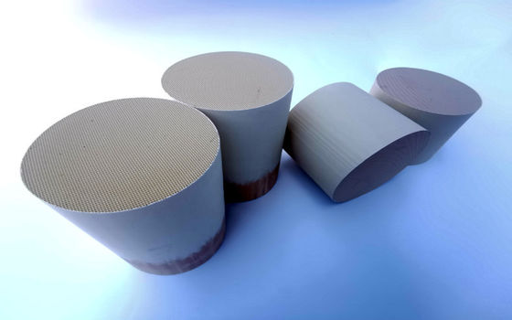 Catalizzatori a tre corsie di HC CO NOx TWC per il substrato ceramico del controllo delle emissioni dell'automobile