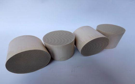 Filtro polverizzato 300CPSI 350CPSI dall'euro dell'automobile del filtrante di Dpf dell'euro 4 dell'euro IV combustibile diesel delle parti