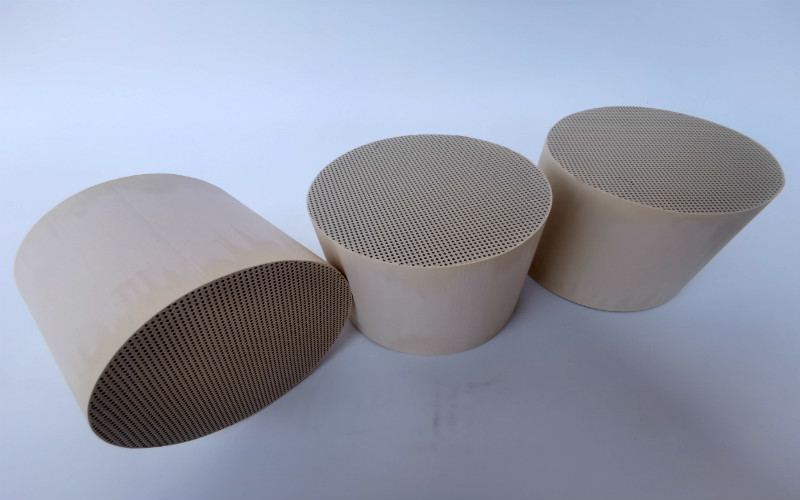 catalizzatore poroso del filtro dal motore diesel 200cell del sistema dell'euro sostituzione polverizzata di Dpf