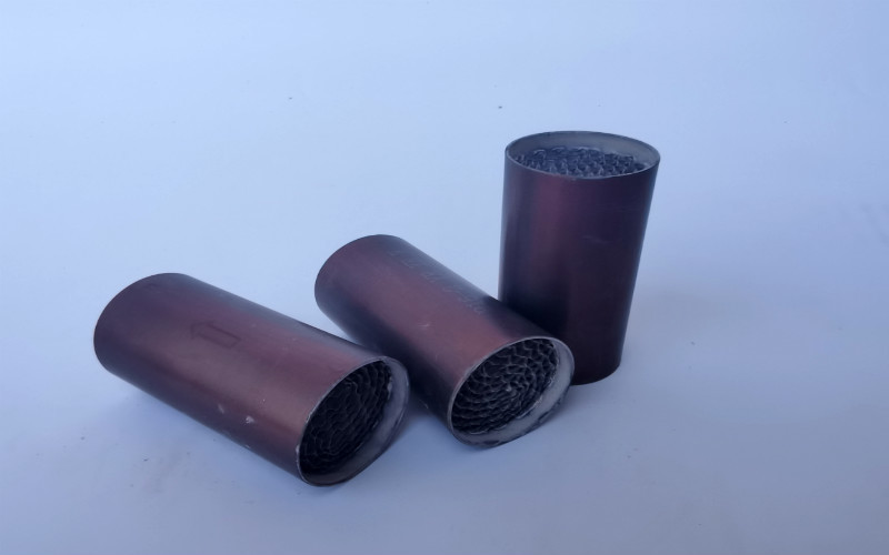 Catalizzatori universali del metallo dell'allumina del catalizzatore del motociclo di CO HC NOx